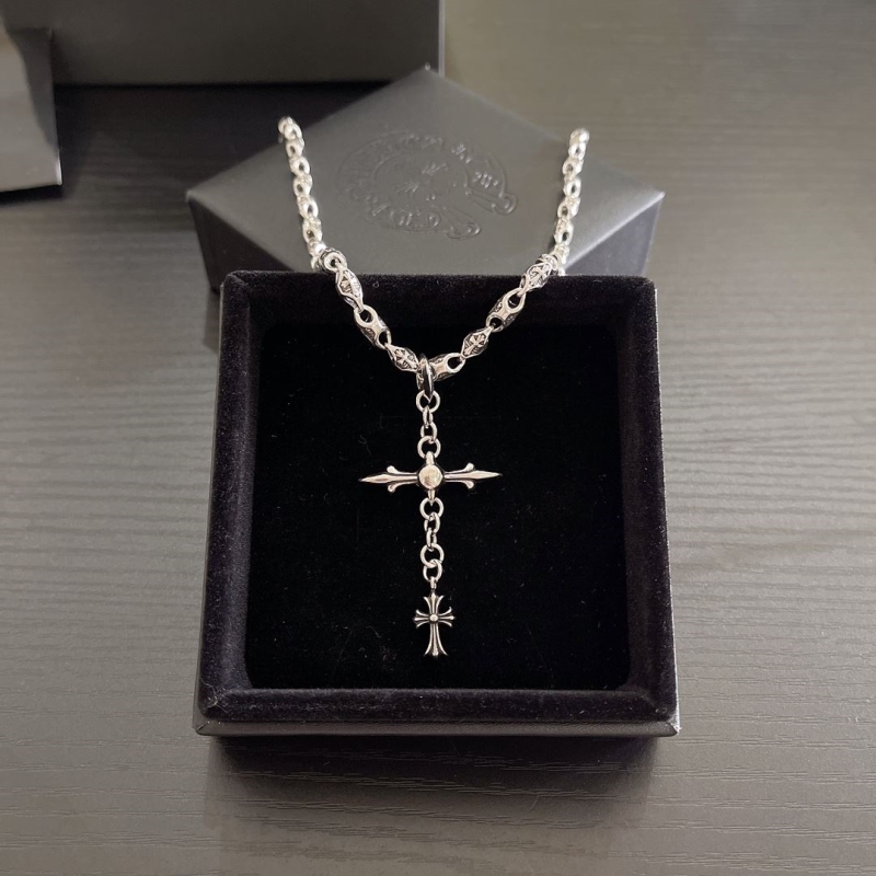 Ch**me He**ts necklaces